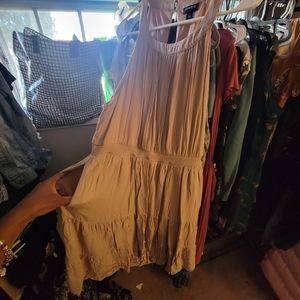 Sleeveless Torrid ruffle looked pocketed knee length dress